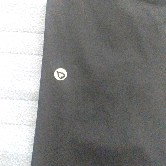 Women's Waistband Pocket Leggings - Picture 6 of 9